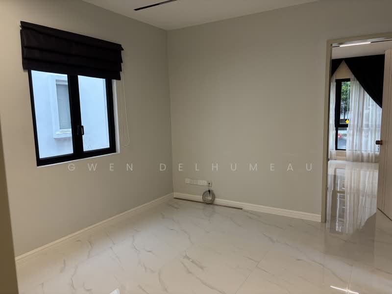 Semi-Detached House for Sale in Taman Segambut (Jalan Kuching) - Gwen Delhumeau - Family room - PropertyGuru.com.my