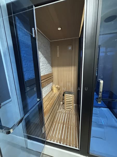 Semi-Detached House for Sale in Taman Segambut (Jalan Kuching) - Gwen Delhumeau - Sauna (Master) - PropertyGuru.com.my