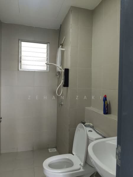 Apartment for Rent at Selangorku Pr1ma Lakefront Homes - Zehan Zaki - Bathroom - PropertyGuru.com.my