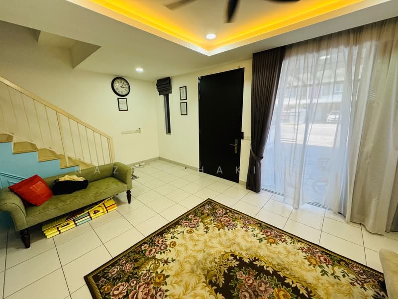 Rumah Teres 2-Tingkat untuk Dijual di Bukit Raja (Selangor) - Nazrin Hakimin - PropertyGuru.com.my