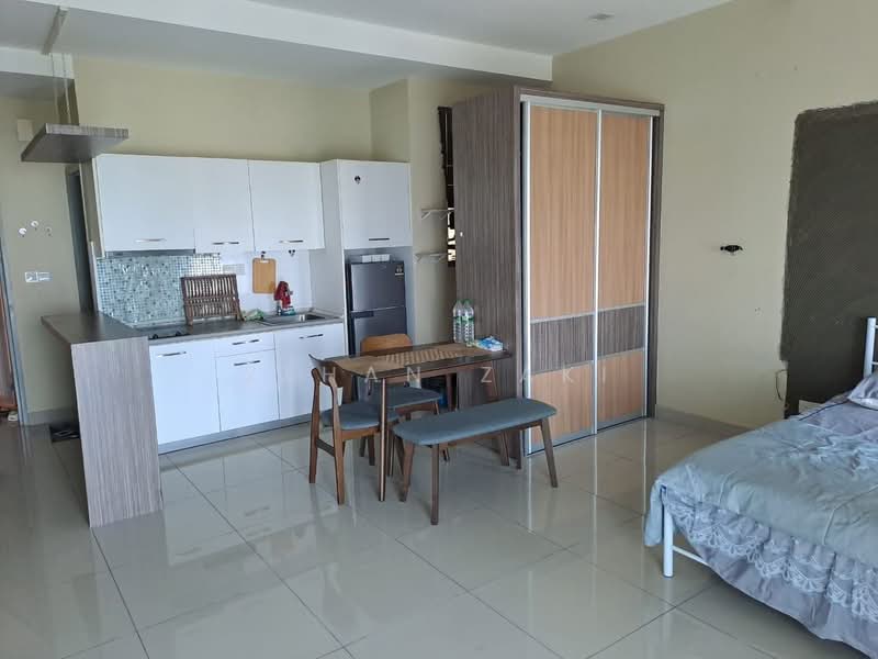 Service Residence for Rent at Cybersquare - Zehan Zaki - Kitchen - PropertyGuru.com.my