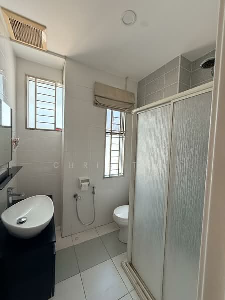 Rumah Teres 2 Tingkat untuk Dijual di Relau (Sungai Ara) - Chris Tan - Bathroom - PropertyGuru.com.my