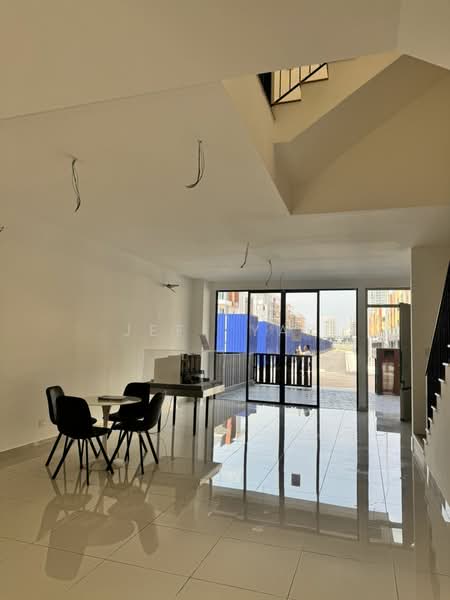 Rumah Teres 3 Tingkat untuk Disewa di BANDAR PUCHONG JAYA (Puchong) - Jeff Yap - Interior - PropertyGuru.com.my