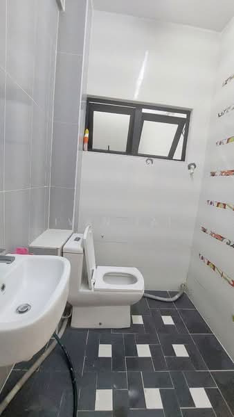Kondominium untuk Dijual di Treetops Residence - Ivan Tai - Bathroom - PropertyGuru.com.my