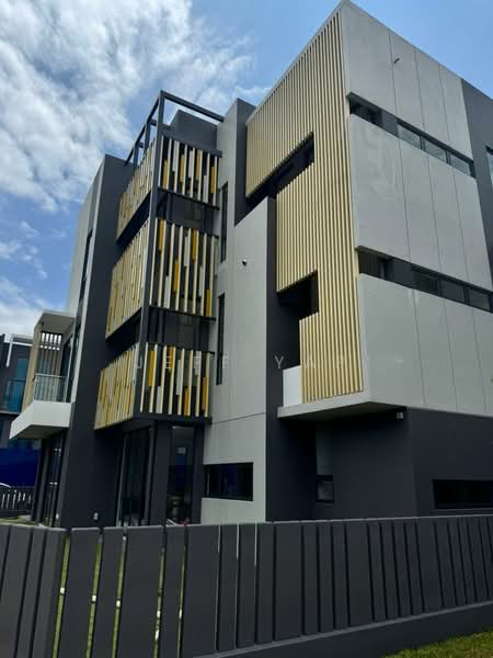 Rumah Teres 3 Tingkat untuk Disewa di BANDAR PUCHONG JAYA (Puchong) - Jeff Yap - Exterior - PropertyGuru.com.my