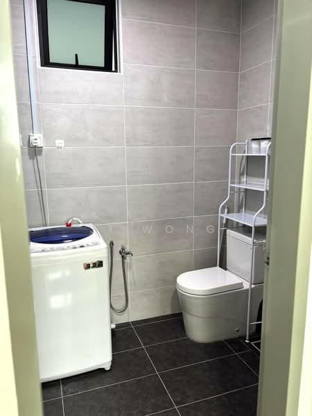Service Residence for Rent at B11 Parkland Residence - JY Wong - Bathroom - PropertyGuru.com.my