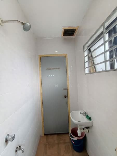 Bungalow for Rent in Kampung Cempaka (Petaling Jaya) - Wysin Wan - Bathroom - PropertyGuru.com.my