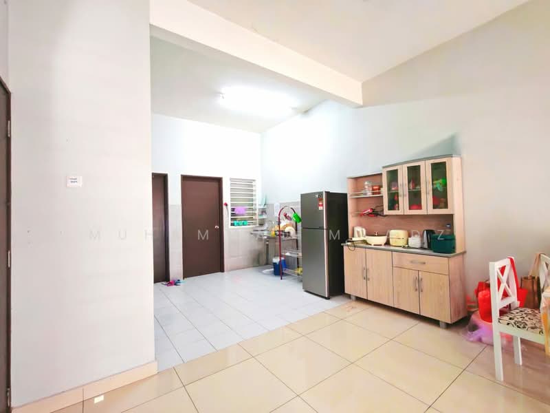 1-storey Terraced House for Sale in Bandar Saujana Putra (Tanjong Duabelas) - Muhammad Muadz - Kitchen - PropertyGuru.com.my