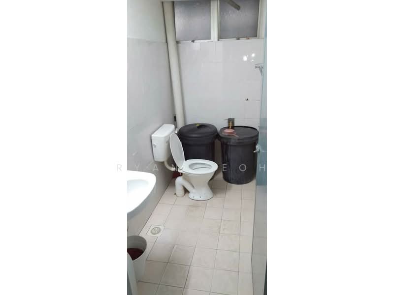 Taman Sri Manja untuk Untuk Dijual - RM 283,000, Apr 2026 - Bathroom - PropertyGuru.com.my