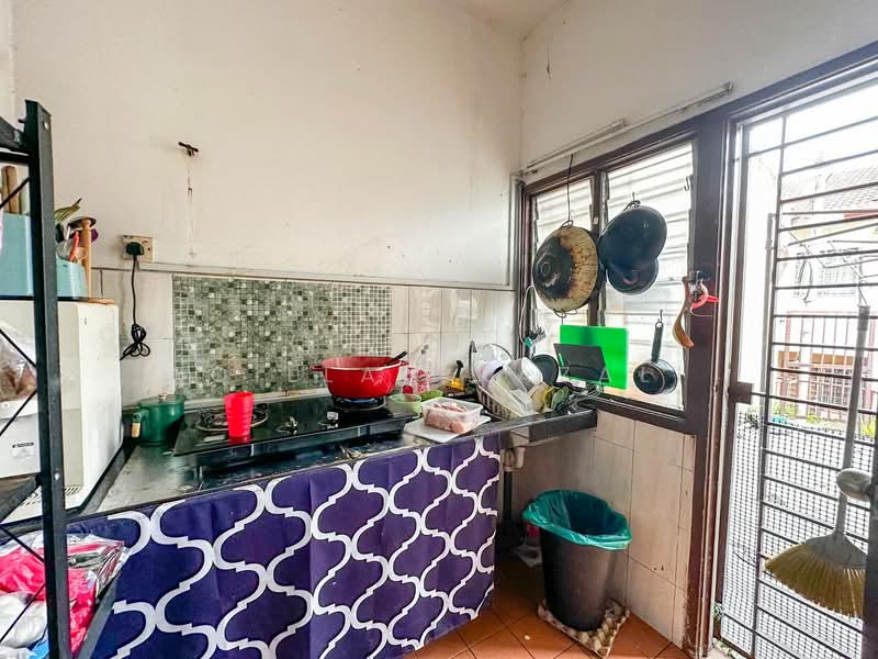 Rumah Teres 2 Tingkat untuk Dijual di Taman Lestari Putra (Seri Kembangan) - Aqillah Razali - PropertyGuru.com.my