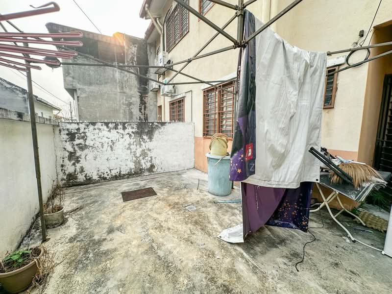Rumah Teres 2 Tingkat untuk Dijual di Taman Lestari Putra (Seri Kembangan) - Aqillah Razali - PropertyGuru.com.my