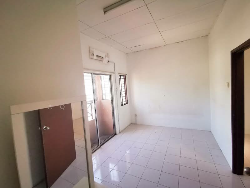 Rumah Teres 2 Tingkat untuk Dijual di Taman Lestari Putra (Seri Kembangan) - Aqillah Razali - PropertyGuru.com.my