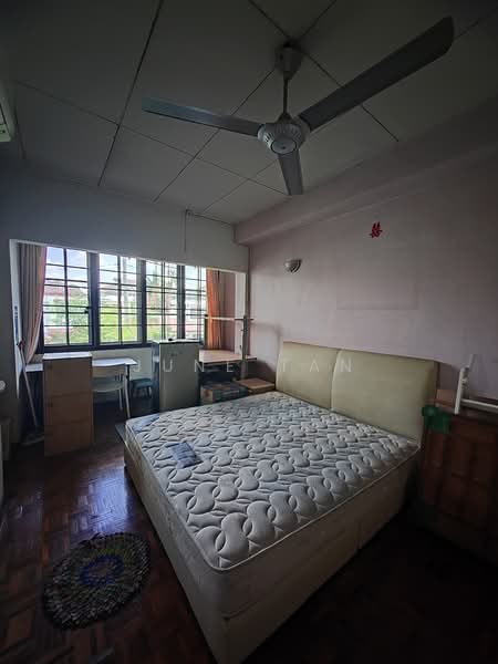 Rumah Teres untuk Dijual di Bandar Kinrara Seksyen 1 (Bandar Kinrara) - June Tan - Master Bedroom - PropertyGuru.com.my