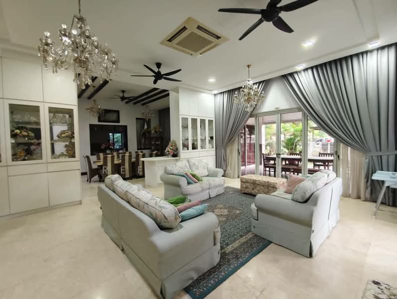 Rumah Banglo untuk Dijual di Taman TTDI Jaya (Shah Alam) - Reena Sarif - Living Room - PropertyGuru.com.my