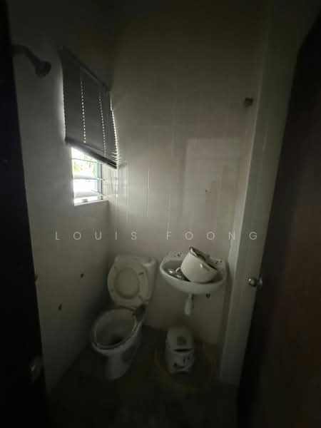 Semi-Detached House for Sale in Kuchai Lama (Kuala Lumpur) - Louis Foong - Bathroom - PropertyGuru.com.my