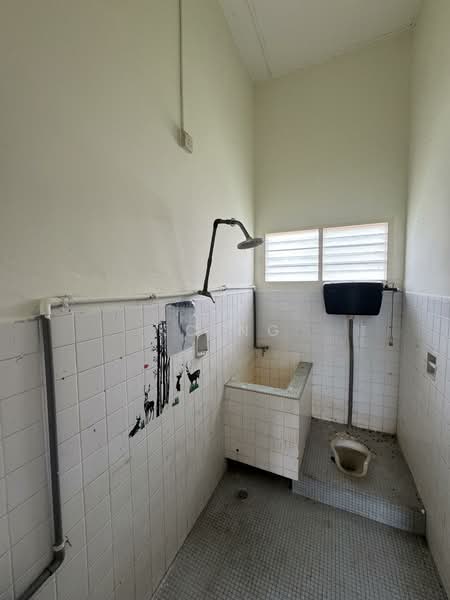 Bungalow for Sale in Bandar Taiping (Taiping) - KC Ng - Bathroom - PropertyGuru.com.my