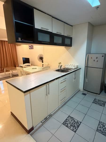 Service Residence for Rent at i-Zen @ Kiara 2 - Ian Marcus Tan Guan Hee - Kitchen - PropertyGuru.com.my