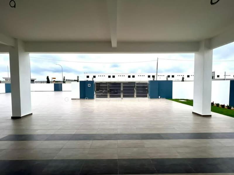 Semi-Detached House for Sale in Taman Kluang Perdana (Kluang) - Gipson Lay - Exterior - PropertyGuru.com.my