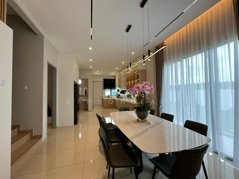 Semi-Detached House for Sale in Taman Kluang Perdana (Kluang) - Gipson Lay - Dining Room - PropertyGuru.com.my