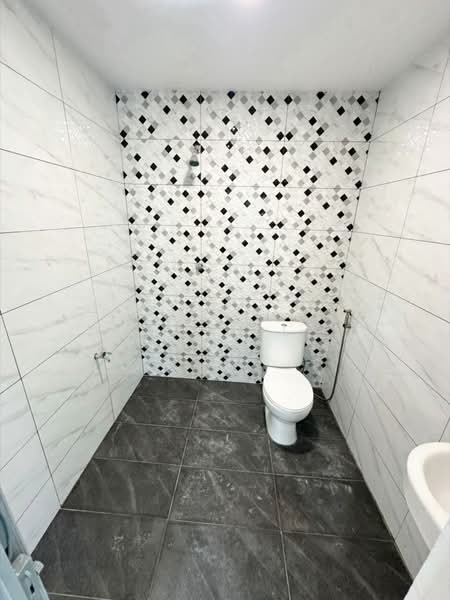 Semi-Detached House for Sale in Bandar Seri Alam (Masai) - Calvin Lee - PropertyGuru.com.my