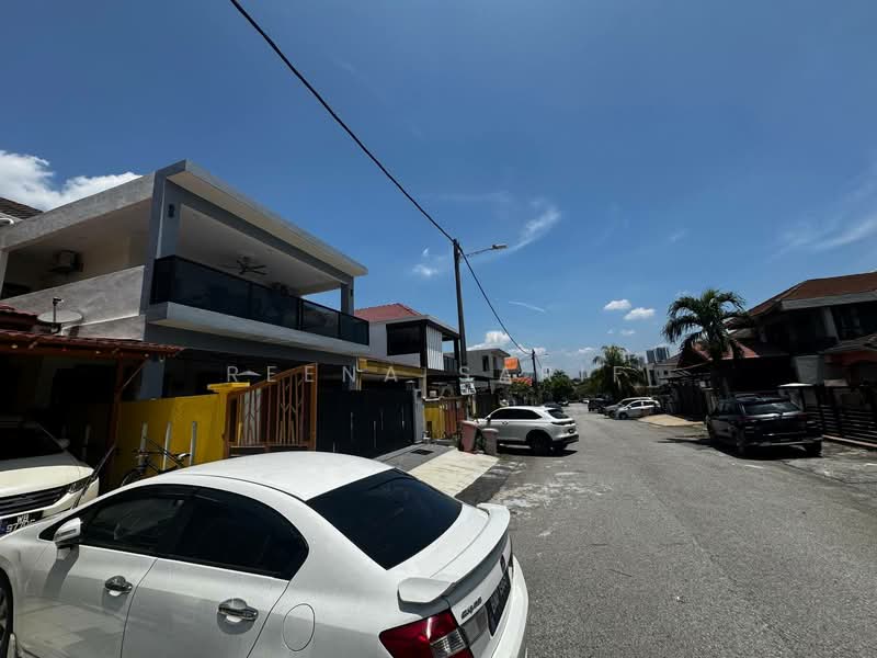 Rumah Teres 2 Tingkat untuk Dijual di Kota Damansara (Selangor) - Reena Sarif - Exterior - PropertyGuru.com.my