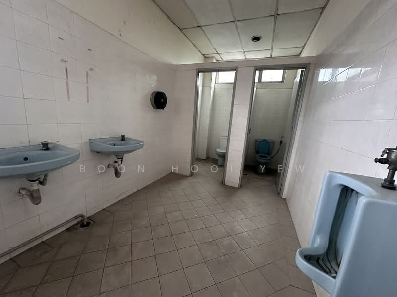 Detached Factory for Rent in Pulau Indah Industrial Park (Pelabuhan Klang) - Boon Hooi Yew - Bathroom - PropertyGuru.com.my
