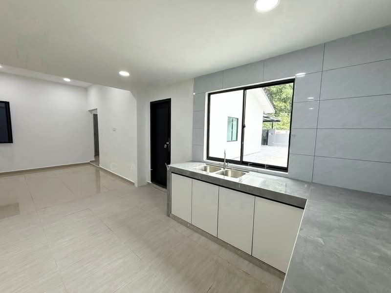 Rumah Berkembar untuk Dijual di Taman Daya (Johor Bahru) - Calvin Lee - Kitchen - PropertyGuru.com.my