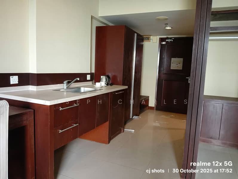 Servis Apartment untuk Dijual di Avillion Admiral Cove - Joseph Charles - Kitchen - PropertyGuru.com.my