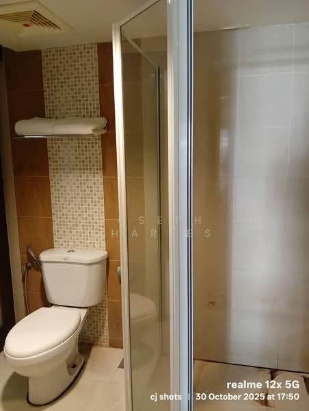 Servis Apartment untuk Dijual di Avillion Admiral Cove - Joseph Charles - Bathroom - PropertyGuru.com.my