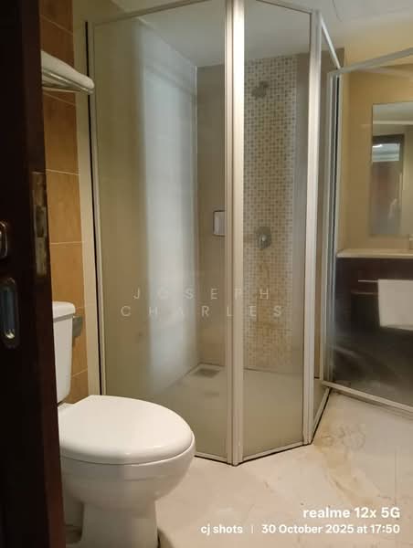 Servis Apartment untuk Dijual di Avillion Admiral Cove - Joseph Charles - Bathroom - PropertyGuru.com.my