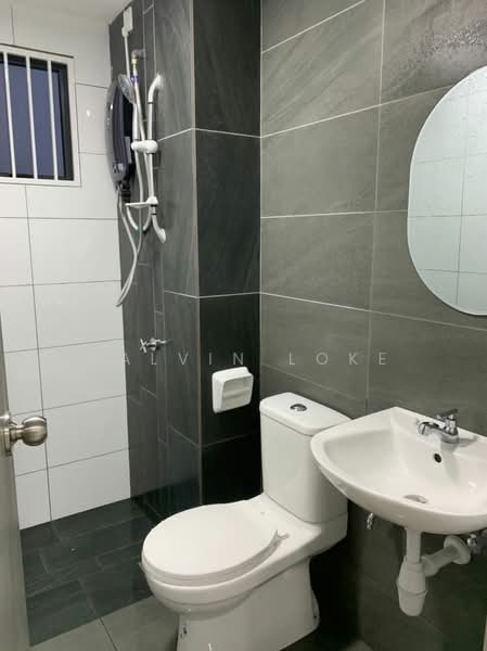 Servis Apartment untuk Disewa di Traders Garden @ Cheras Selatan - Calvin Loke - Bathroom - PropertyGuru.com.my