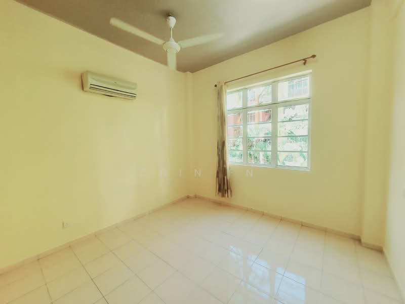 Pangsapuri untuk Dijual di Pangsapuri Bukit Beruang Bestari (University View) - CHIN FN - Interior - PropertyGuru.com.my