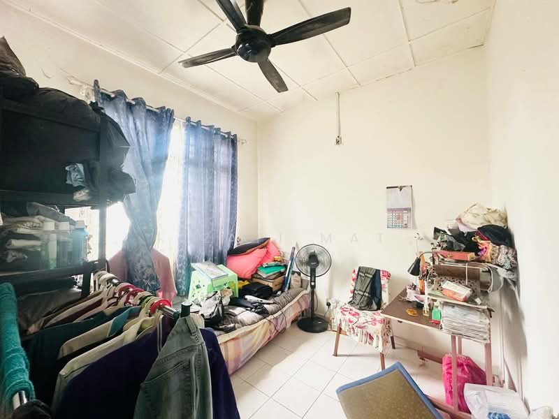 Semi-Detached House for Sale in Dengkil (Selangor) - Izzati Mat - Bedroom - PropertyGuru.com.my