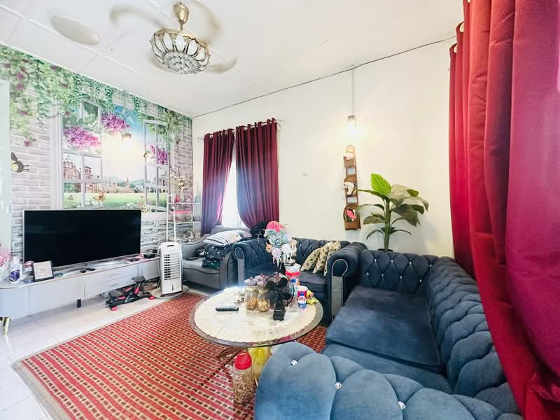 Semi-Detached House for Sale in Dengkil (Selangor) - Izzati Mat - Living Room - PropertyGuru.com.my