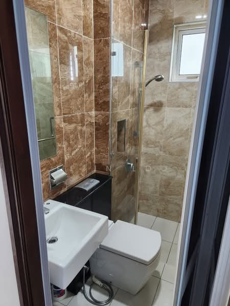 Service Residence for Rent at Paragon Residences @ Straits View - Eliin Loo - Bathroom - PropertyGuru.com.my