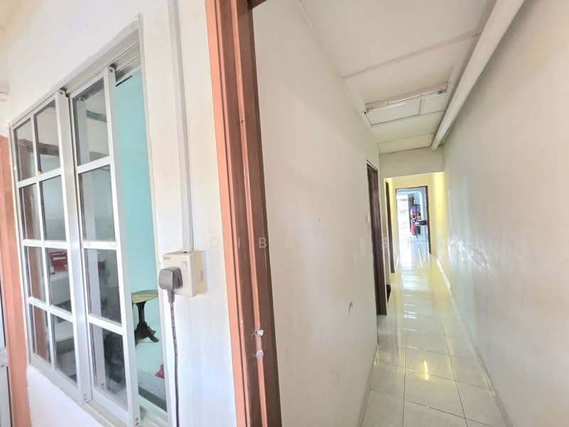 2-storey Terraced House for Sale in Seksyen 18 (Shah Alam) - Nur Adibah Ishak - Corridor - PropertyGuru.com.my