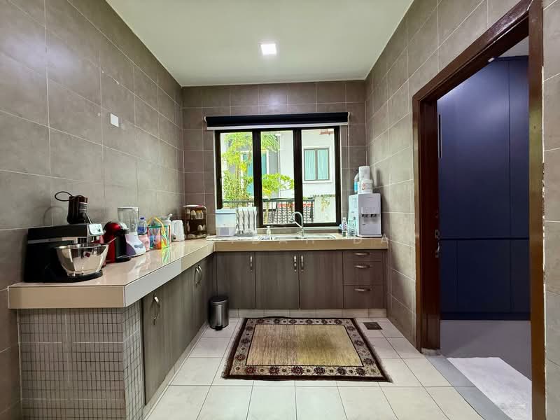 Rumah Banglo untuk Dijual di Seksyen 13 (Shah Alam) - Zuraidah Dan - Kitchen - PropertyGuru.com.my