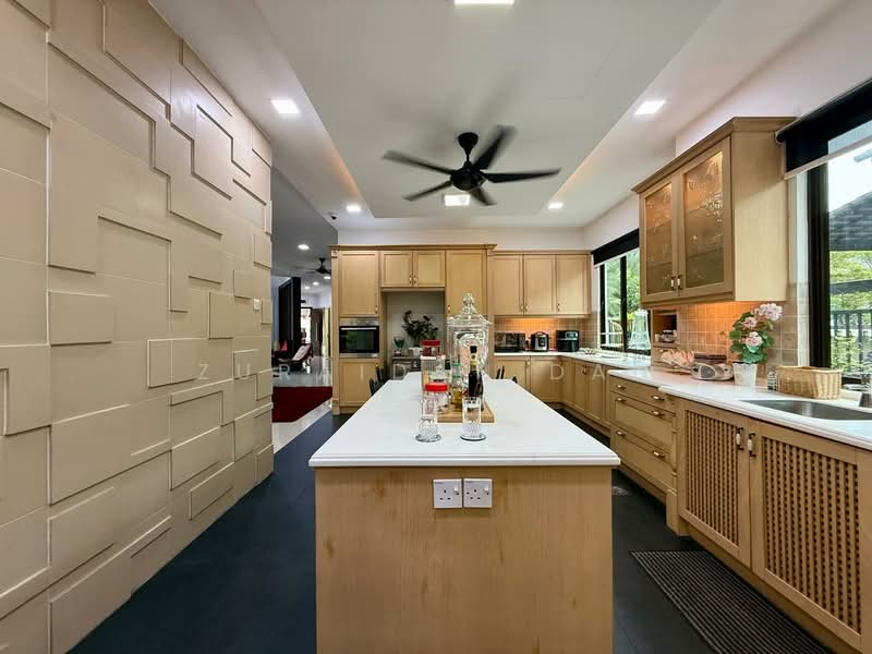 Rumah Banglo untuk Dijual di Seksyen 13 (Shah Alam) - Zuraidah Dan - Kitchen - PropertyGuru.com.my