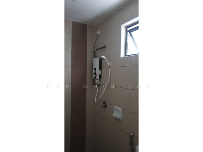 Apartment for Rent at Pangsapuri Peringgit Permai - Kah Chin Tay - Bathroom - PropertyGuru.com.my