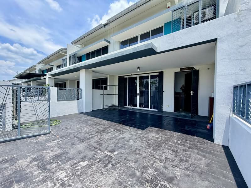 2-storey Terraced House for Sale in Taman Sepang (Sepang) - Ali Idris - Exterior - PropertyGuru.com.my