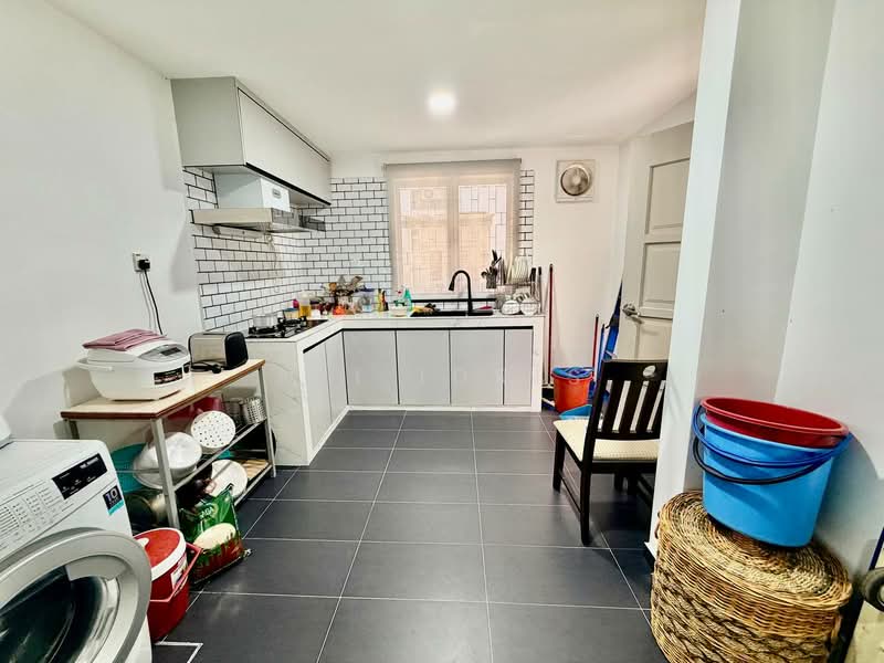 2-storey Terraced House for Sale in Taman Sepang (Sepang) - Ali Idris - Kitchen - PropertyGuru.com.my