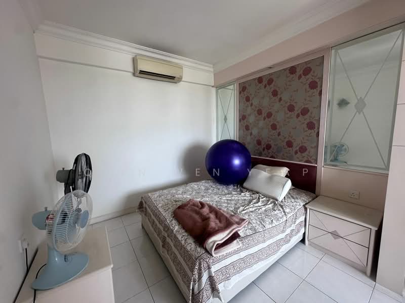 Kondominium untuk Dijual di Gold Coast Resort Condominium - Qian Wen Yeap - Bedroom - PropertyGuru.com.my