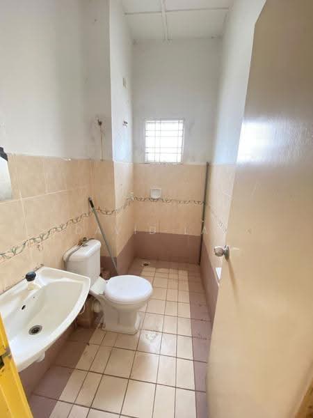 2-storey Terraced House for Sale in Kajang (Selangor) - David Lao - Bathroom - PropertyGuru.com.my