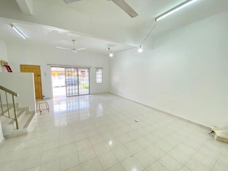 2-storey Terraced House for Sale in Kajang (Selangor) - David Lao - Living Room - PropertyGuru.com.my