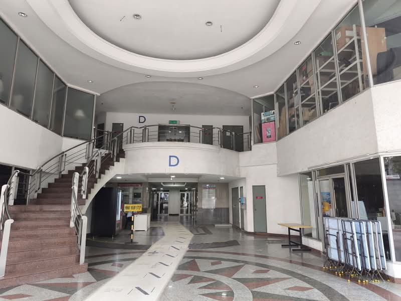 Shop / Office for Rent in Kelana Jaya (Petaling Jaya) - Venus Heng - Entrance - PropertyGuru.com.my