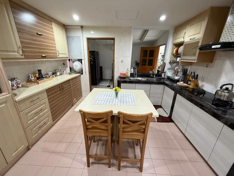 Zero-Lot Bungalow for Sale in Bandar Seri Putra (Bangi) - Ali Idris - Kitchen - PropertyGuru.com.my