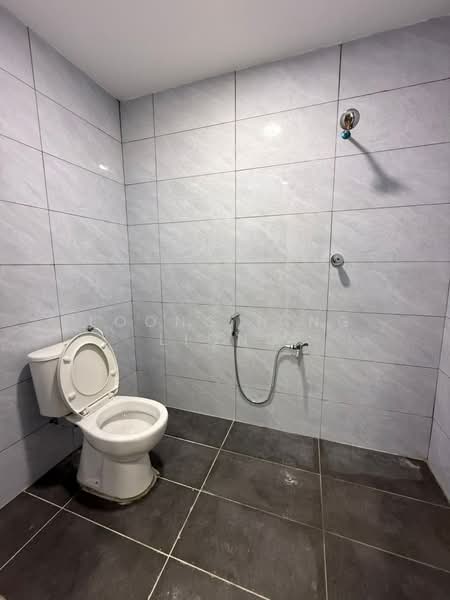 Rumah Teres 2 Tingkat untuk Dijual di Taman Senai Baru (Senai) - Loong Hing Liong - Bathroom - PropertyGuru.com.my