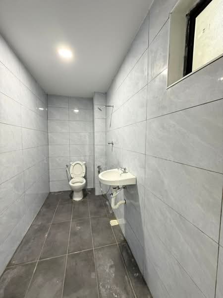 Rumah Teres 2 Tingkat untuk Dijual di Taman Senai Baru (Senai) - Loong Hing Liong - Bathroom - PropertyGuru.com.my