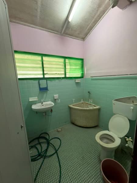 Bungalow for Sale in Semenyih (Selangor) - Kim Tan - Bathroom - PropertyGuru.com.my