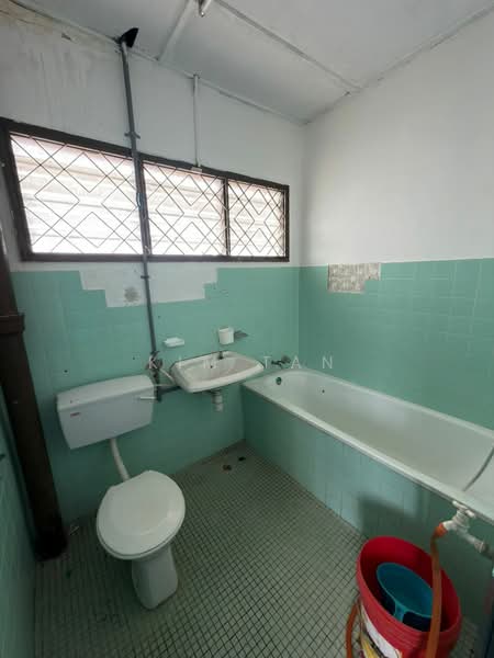 Bungalow for Sale in Semenyih (Selangor) - Kim Tan - Bathroom - PropertyGuru.com.my